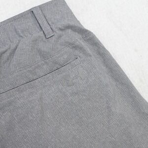 Under Armour Golf Pants Mens Size 34 x 30 Gray Performance Flat Front